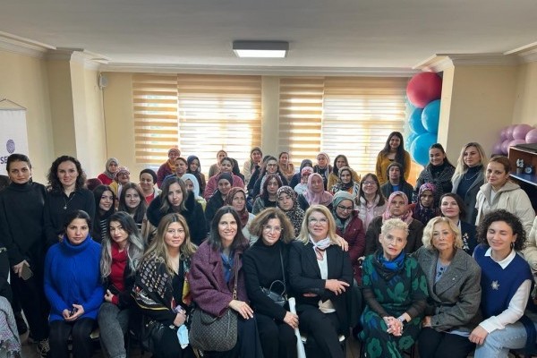 Adana Rotary Kulübü, Adana Soroptimist Kulübü ve Seyhan Belediyesi Kadın ve Aile Hizmetleri Müdürlüğü ile Akran Zorbalığı ve Siber Zorbalık Eğitim Semineri Düzenledi.