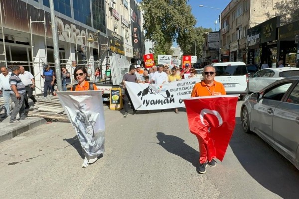 ENGELLİLER ADIYAMAN’I UNUTMADIK, UNUTMAYACAĞIZ DİYEREK YÜRÜDÜ
