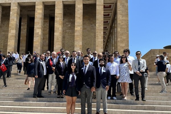 Ankara Bahçelievler Rotary Kulübü olarak, Rotary Sihri Dönemi’ni Anıtkabir ziyaretimizle başlattık.