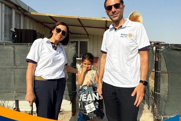 Adana Güney RK Defne Gönüllüleri Derneği Ortak Kışlık Kıyafet Bağışı