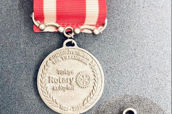 Adana Rotary Kulübü İskenderun 100. Yıl Anıt Parkı Destekliyor