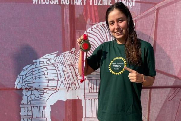 36. ÇANAKKALE BOĞAZI WILUSA ROTARY YÜZME YARIŞMASI