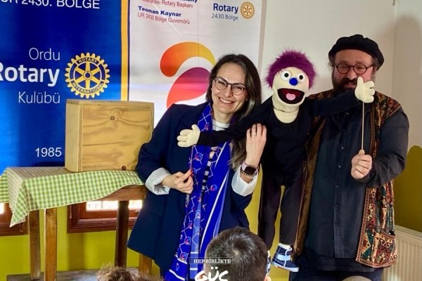 Ordu Rotary Kulübü Bir Okulumuz var ve dramatik sanatlar komitesi tarafından organize edilen Kukla gösterisini 15 Mart 2023 tarihinde saat 11.00’de Ordu Deniz ve Orman Anaokulunda gerçekleştirdi.
