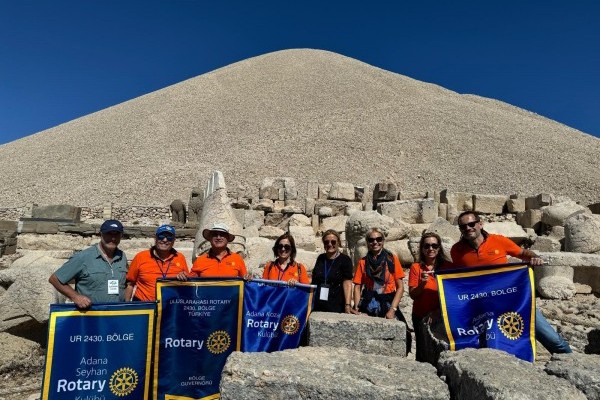 Adana Seyhan Rotary,Engellilerle Nemrut'a Zirveye Tırmanıyoruz.