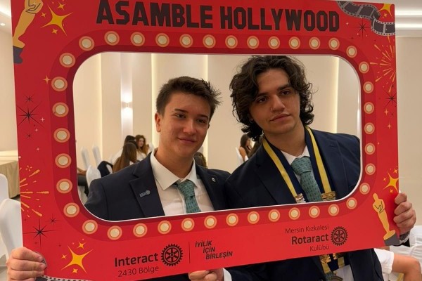 Adana Güney Interact Üyelerimiz Asamble'de