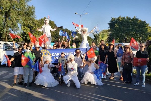 KDZ.EREĞLİ ROTARY KULÜBÜ FESTİVALDE 'ÇOCUK FELCİNE SON' DEDİ