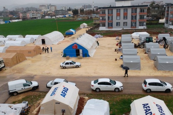 ROTARY ADIYAMAN’DA ÇADIR KENT KURDU