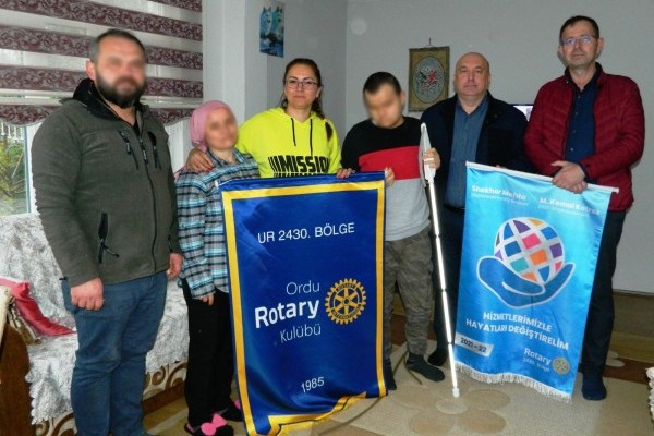 ORDU ROTARY KULÜBÜ GÖRME ENGELLİ Y.M.Ş ADLI ÖĞRENCİYE WEWALK (AKILI BOSTON) CİHAZI HEDİYE ETTİ.