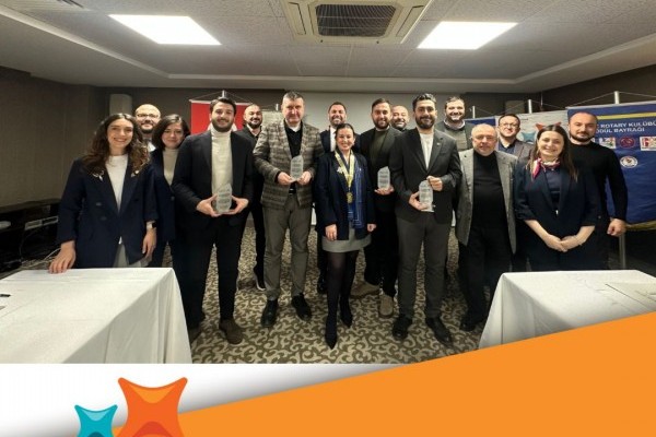 Ünye Rotary Kulübü Aile Aile, Toplum ve Rotary Gönüllüleri Ödüllerini Takdim Etti