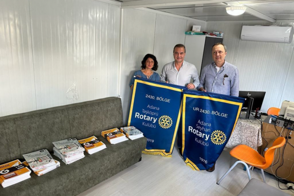 Samandağ Rotary Konteyner Kenti Üniversite Hazırlık Kitapları Dağıtımı