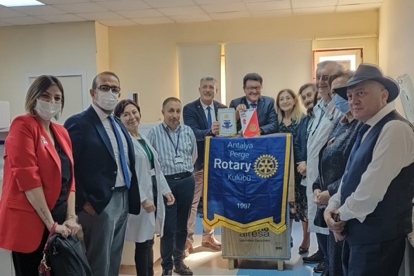 AKDENİZ ÜNİVERSİTESİ TIP FAKÜLTESİ'NE FLORAMETRE CİHAZ TESLİMİ