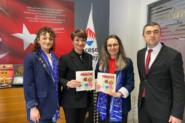 Ordu Rotary Kulübü Tamis Komitesinin hazırlamış olduğu Antik kentler ABECESİ kitabını temin ederek Ordu Bahçeşehir Koleji kütüphanesine bağışladı.