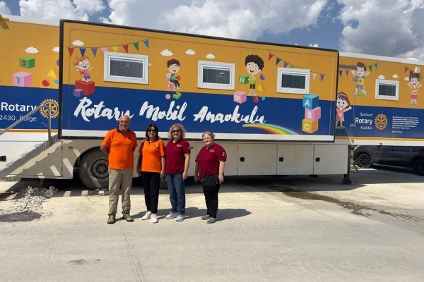 Adana Seyhan Rotary "Uzat Elini"
