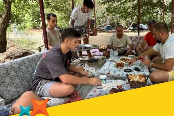 ANNE -BABA ÇOCUK KAMPI