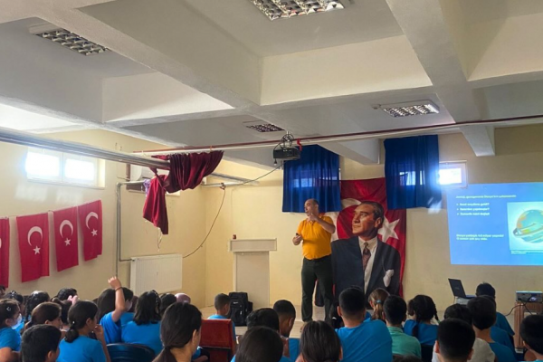 Adana Koza Rotary Kulübü ile Tarihe Yolculuk: Bilim Eğitimiyle Öğrenciler Bilgilendi