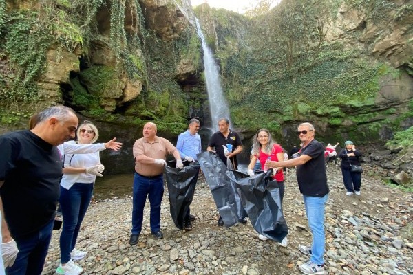 ORDU ROTARY KULÜBÜ ÇEVRE TEMİZLİĞİ İLE İLGİLİ PROJE GERÇEKLEŞTİRDİ.