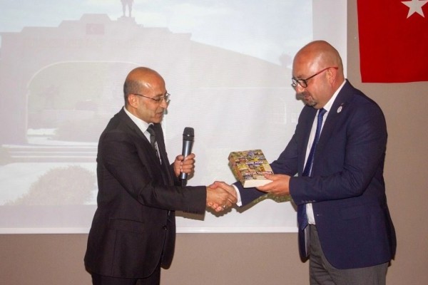 ‘Büyük Taarruz’ konulu konferans yoğun ilgi gördü