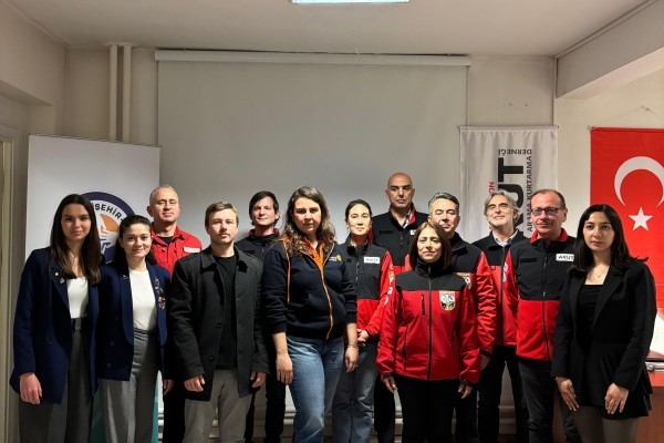 Eskişehir Gordion Rotary, Rotaract ve Interact Kulüpleri'nden Akut ile Deprem Bilinçlendirme Semineri