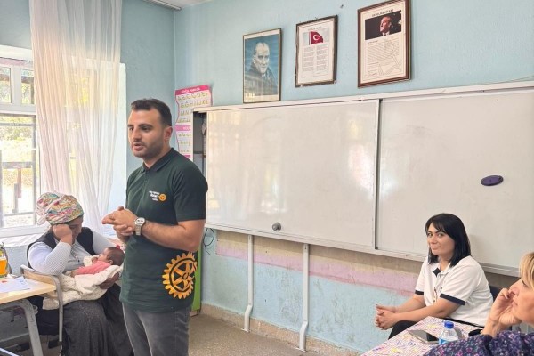 DEPREM BÖLGESİ YEŞİLYURT KÖY OKULU VELİLERİ İÇİN RUH SAĞLIĞI DESTEĞİ