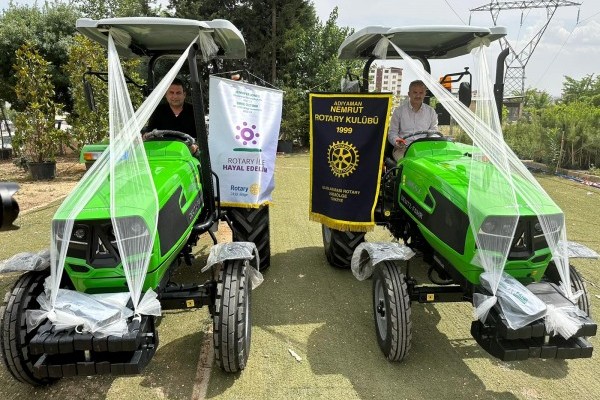ROTARY GÖLBAŞI VE ADIYAMAN BELEDİYESİNE TRAKTÖR ALDI