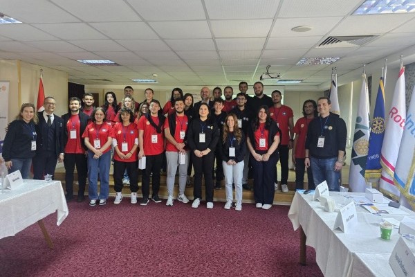 Adana Seyhan RK."Yarının Liderlerini arıyor RYLA"