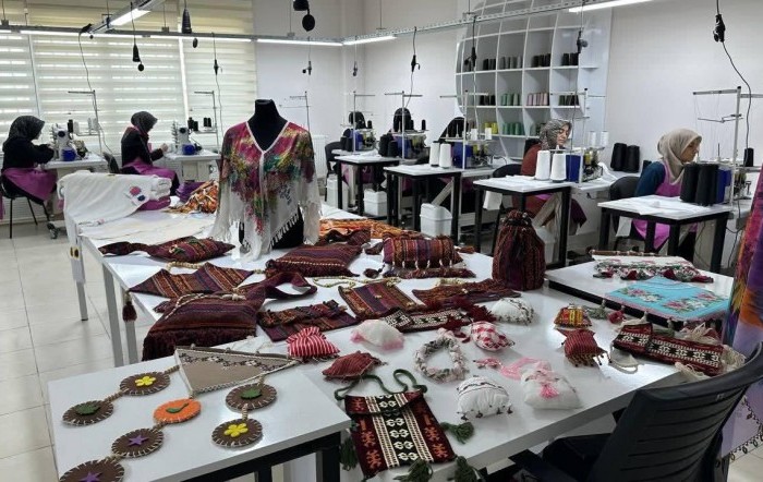Adıyaman’da Kadınlara “Altın” Dokunuş: ‘Altın İğne’ Umutları Dikiyor