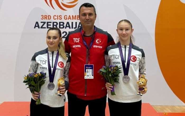 bir fidan yetiştiriyoruz