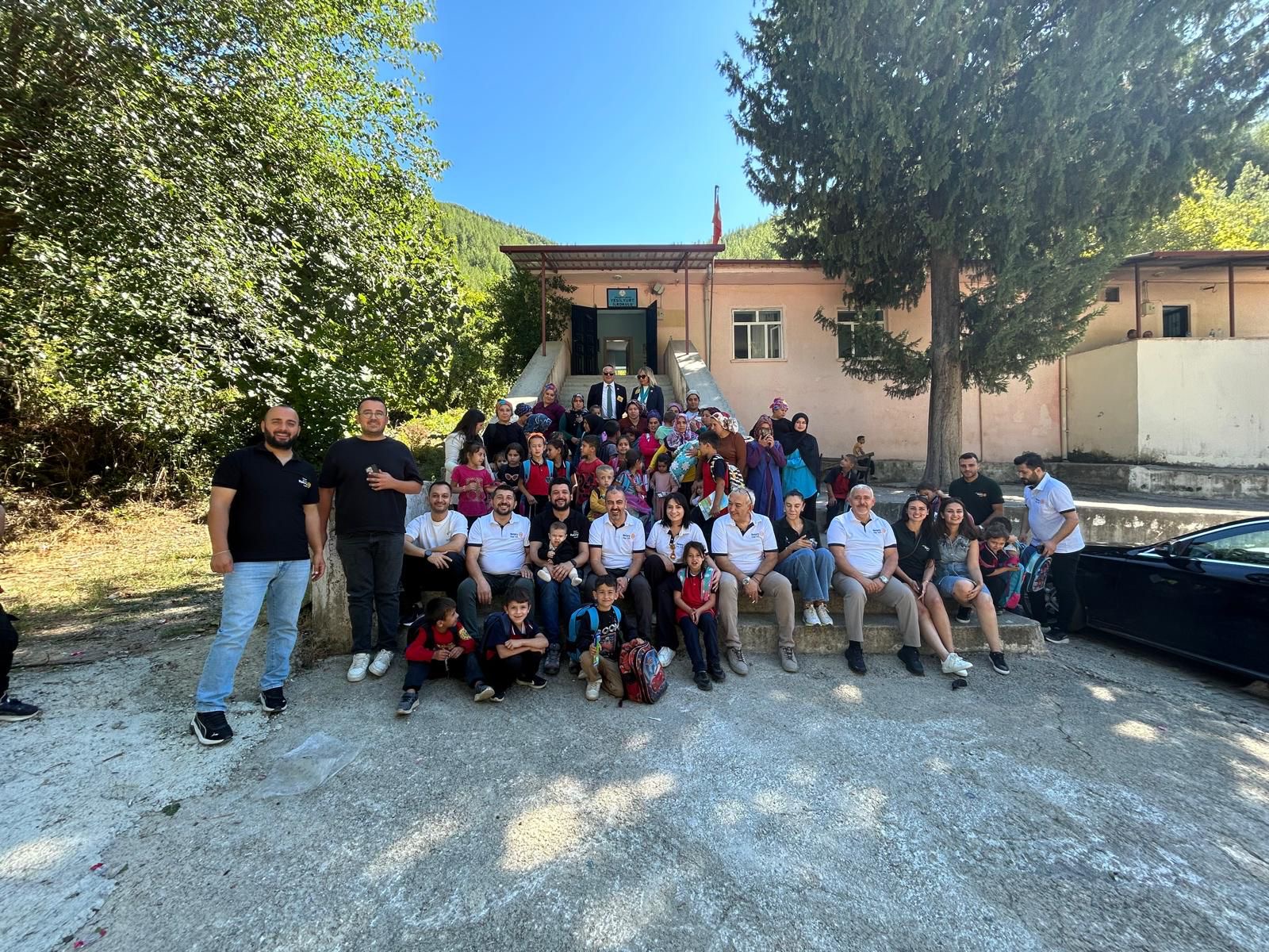 Afet bölgesine uzat elini