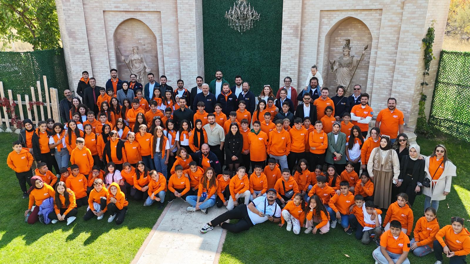 Anadolunun çocukları Anıtkabir'de