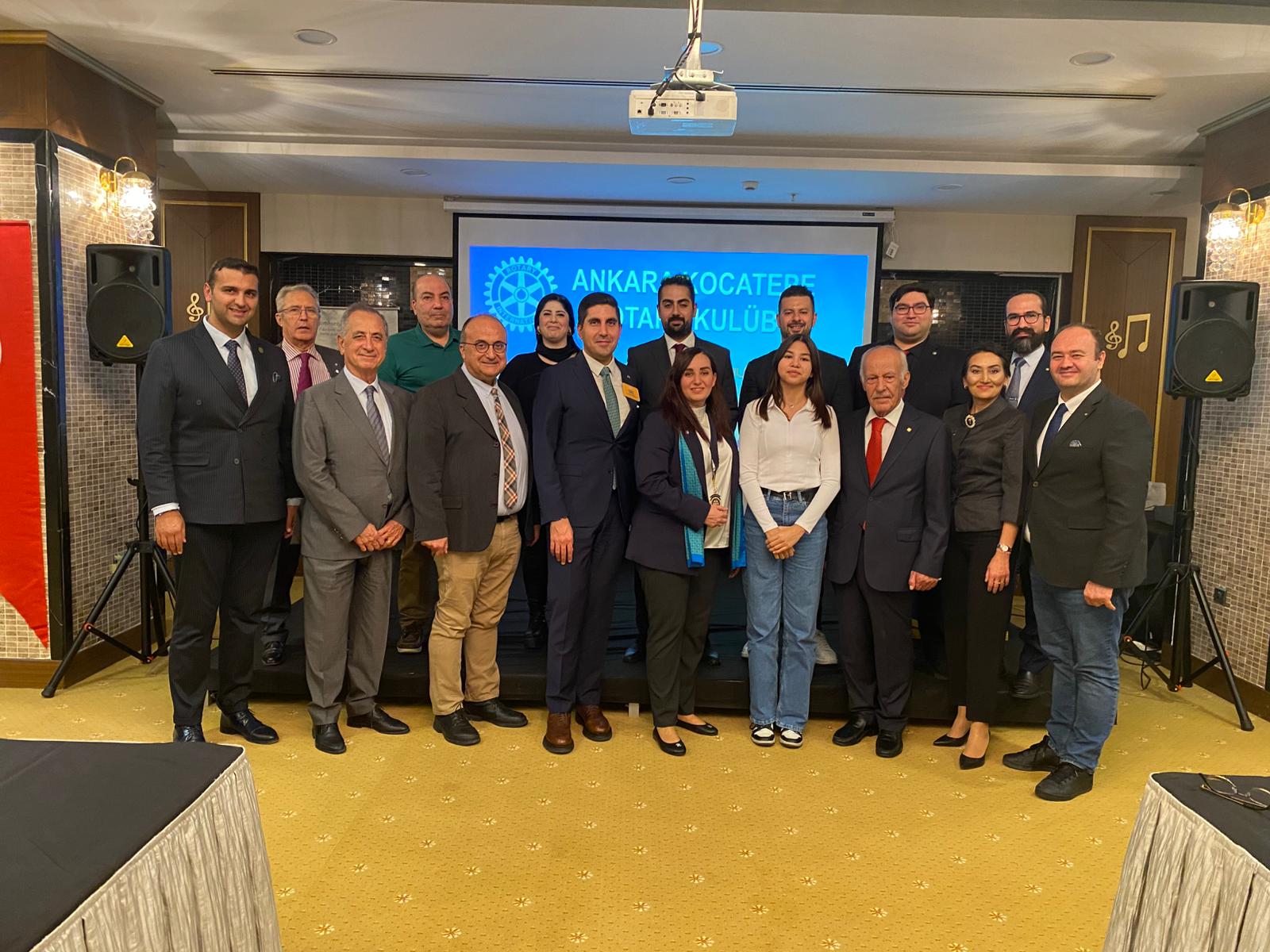 Bir Fidan Yetiştiriyoruz