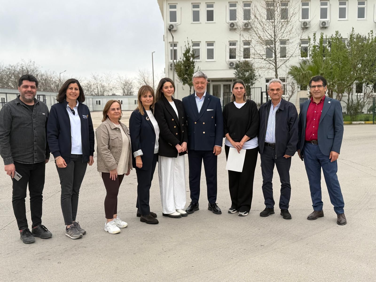 Cezaevinde kadın koğuşunda kalan kadınlar ve çocukları için yardım kampanyası