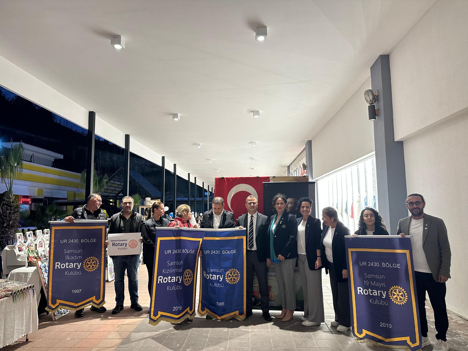 Cumhuriyet Kadınları El Emeği Çarşısı