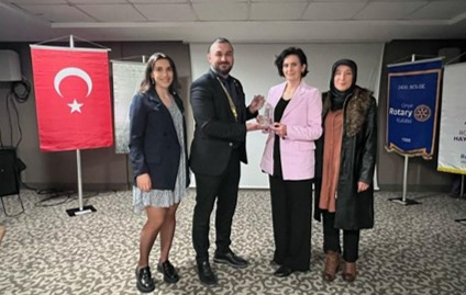 ÜNYE RK’dan Kadın Girişimci Meryem Koçoğlu’na 22-23 Dönemi Meslek Hizmet Ödülü