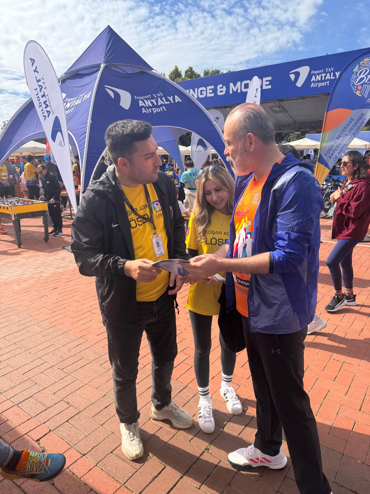 Otizm Farkındalığı Broşür dağıtımı ve Bilgi Aktarımı