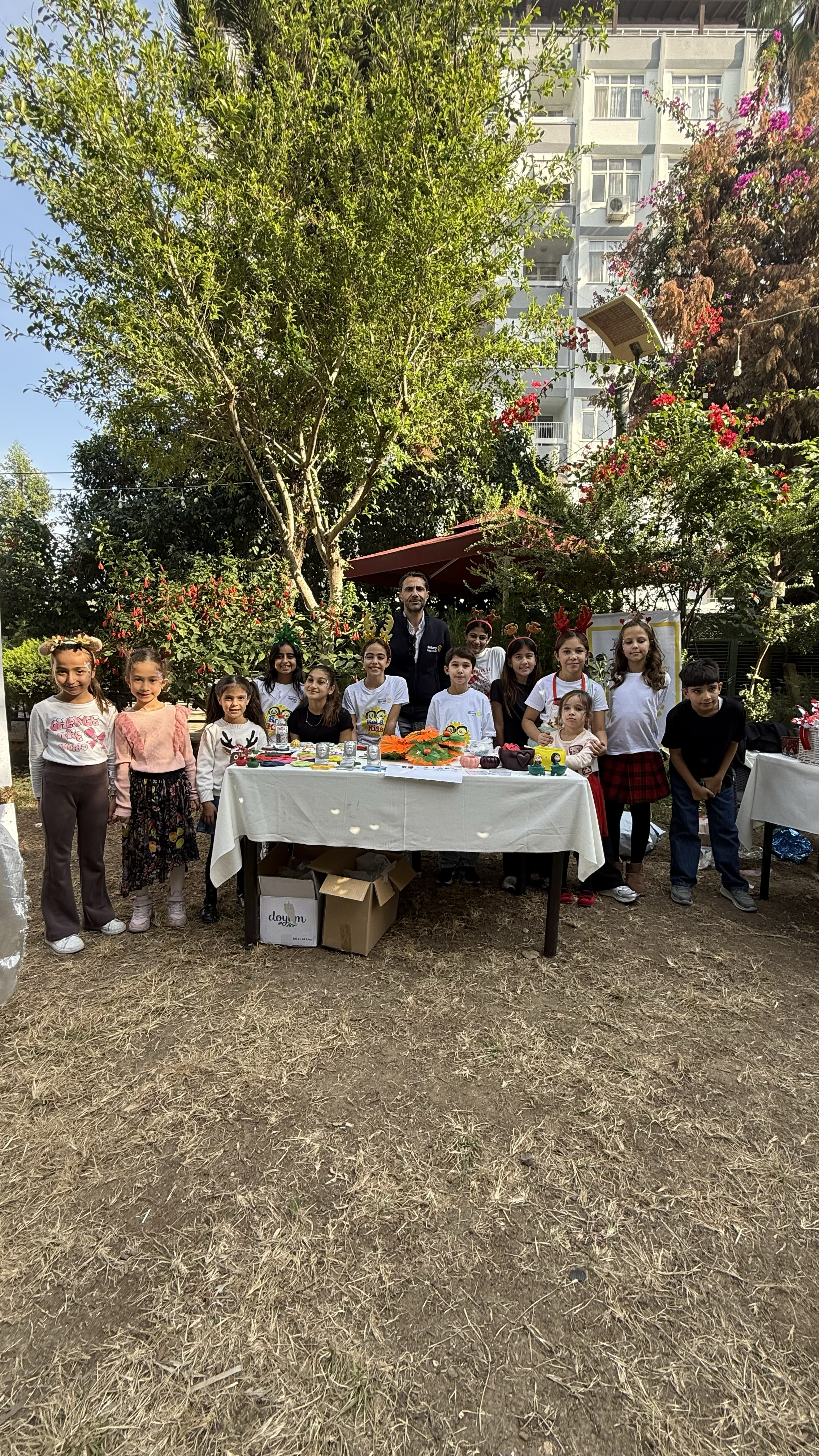 Ziçev Boyama Atölyesi Ürünlerinin Yılbaşı Panayırında Sergilenmesi