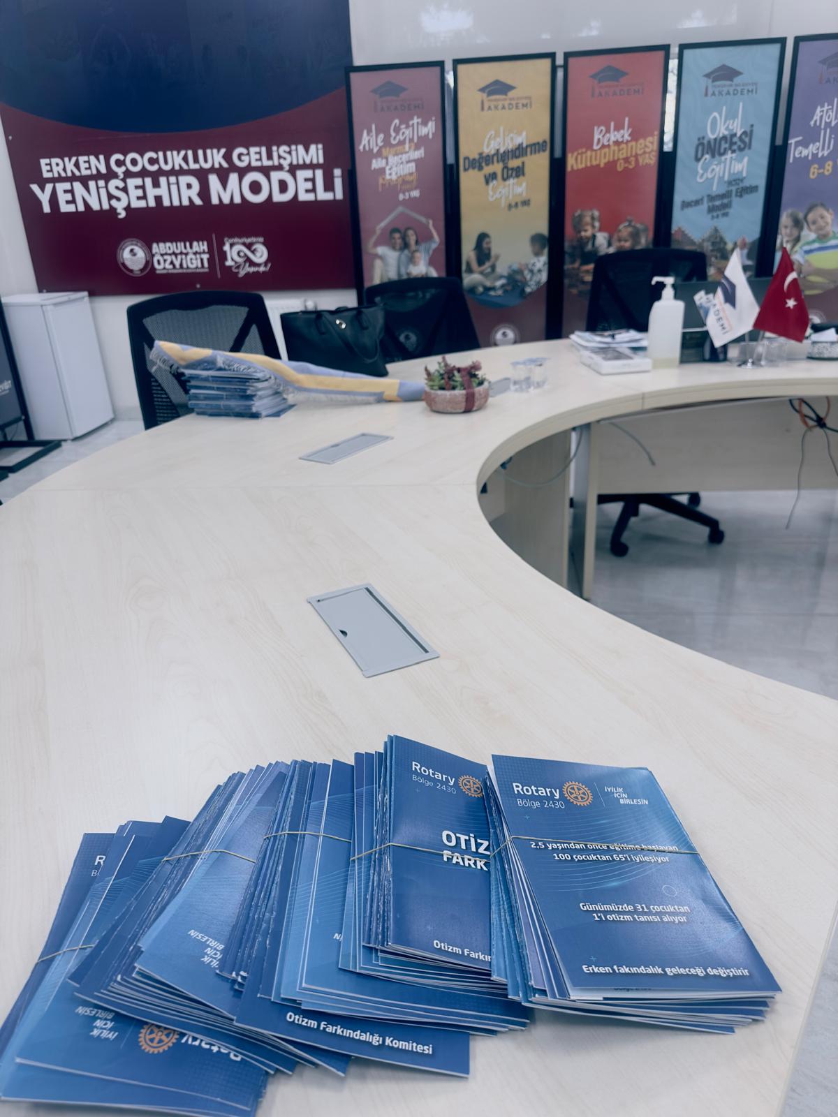 Otizm Farkındalığı Kitapçık Dağıtım Projesi