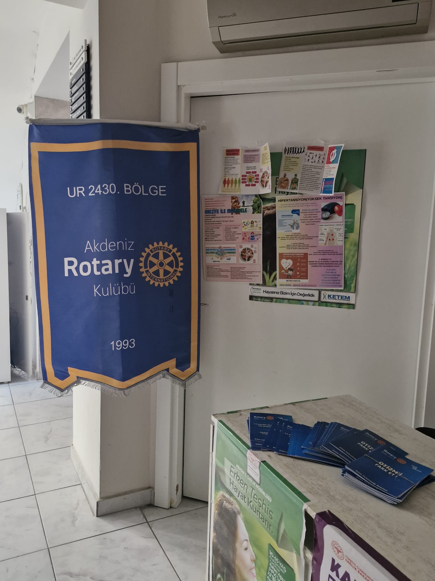 Otizm Farkındalığı Kitapçık Dağıtım Projesi