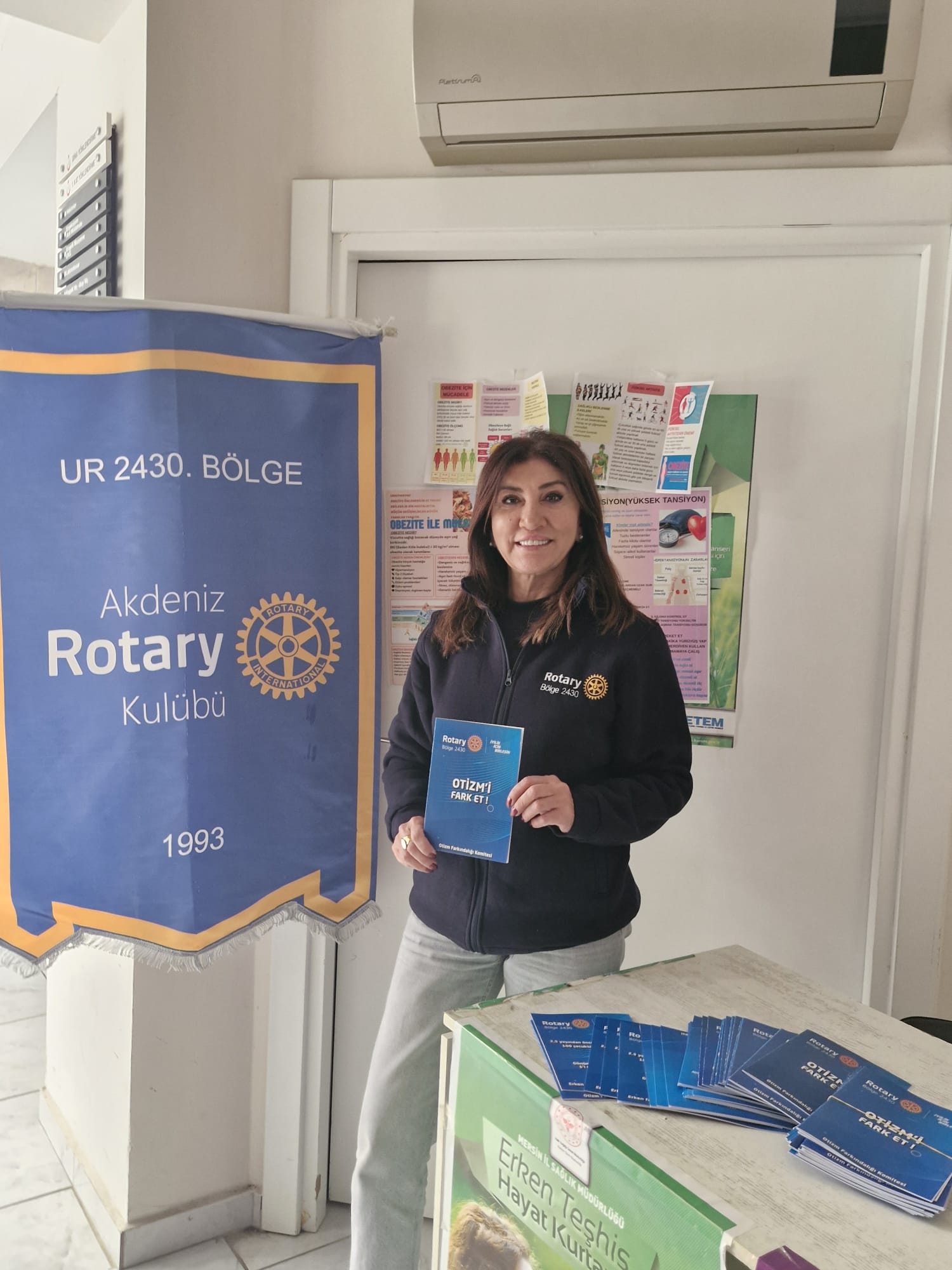 Otizm Farkındalığı Kitapçık Dağıtım Projesi