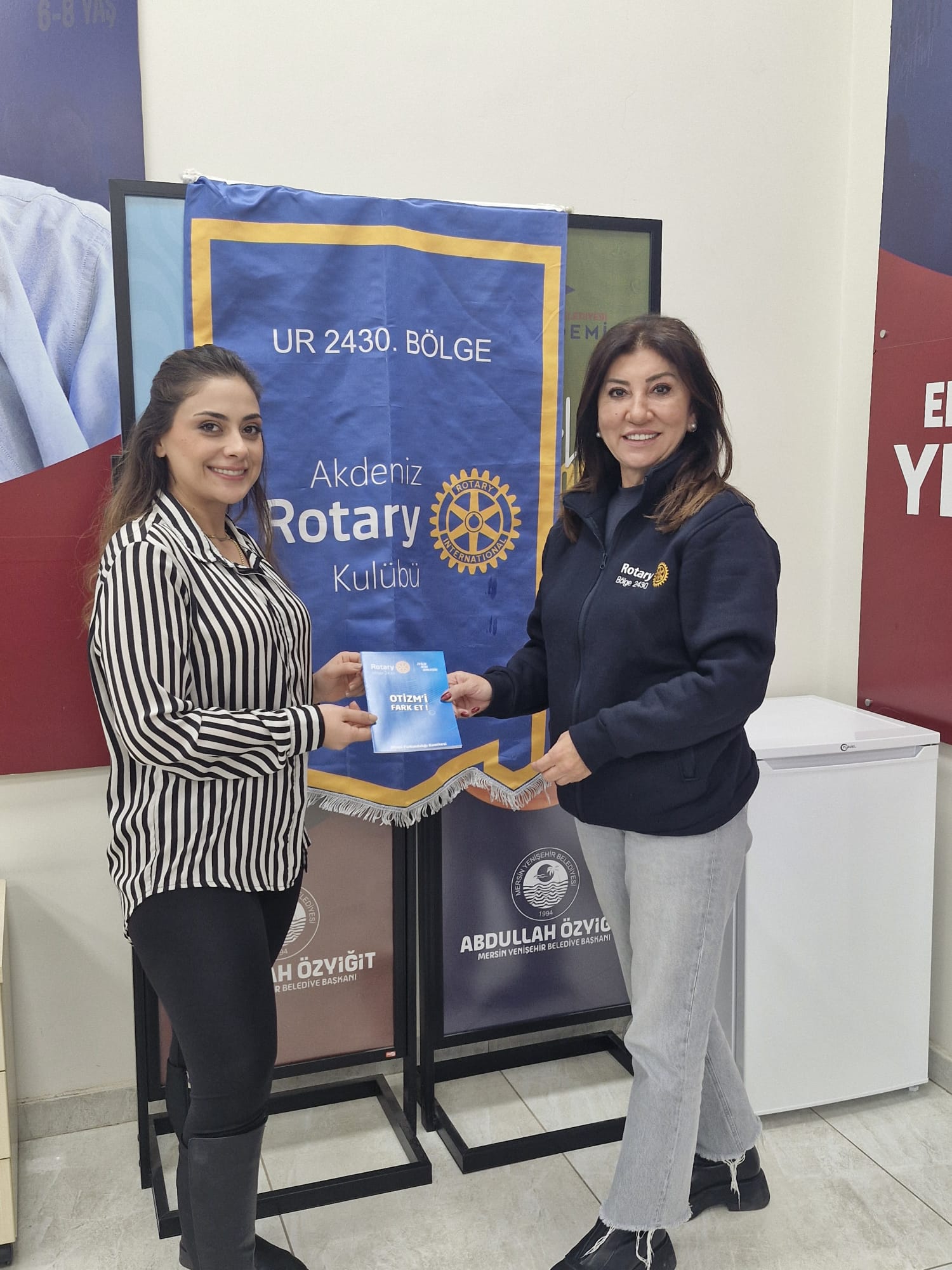 Otizm Farkındalığı Kitapçık Dağıtım Projesi