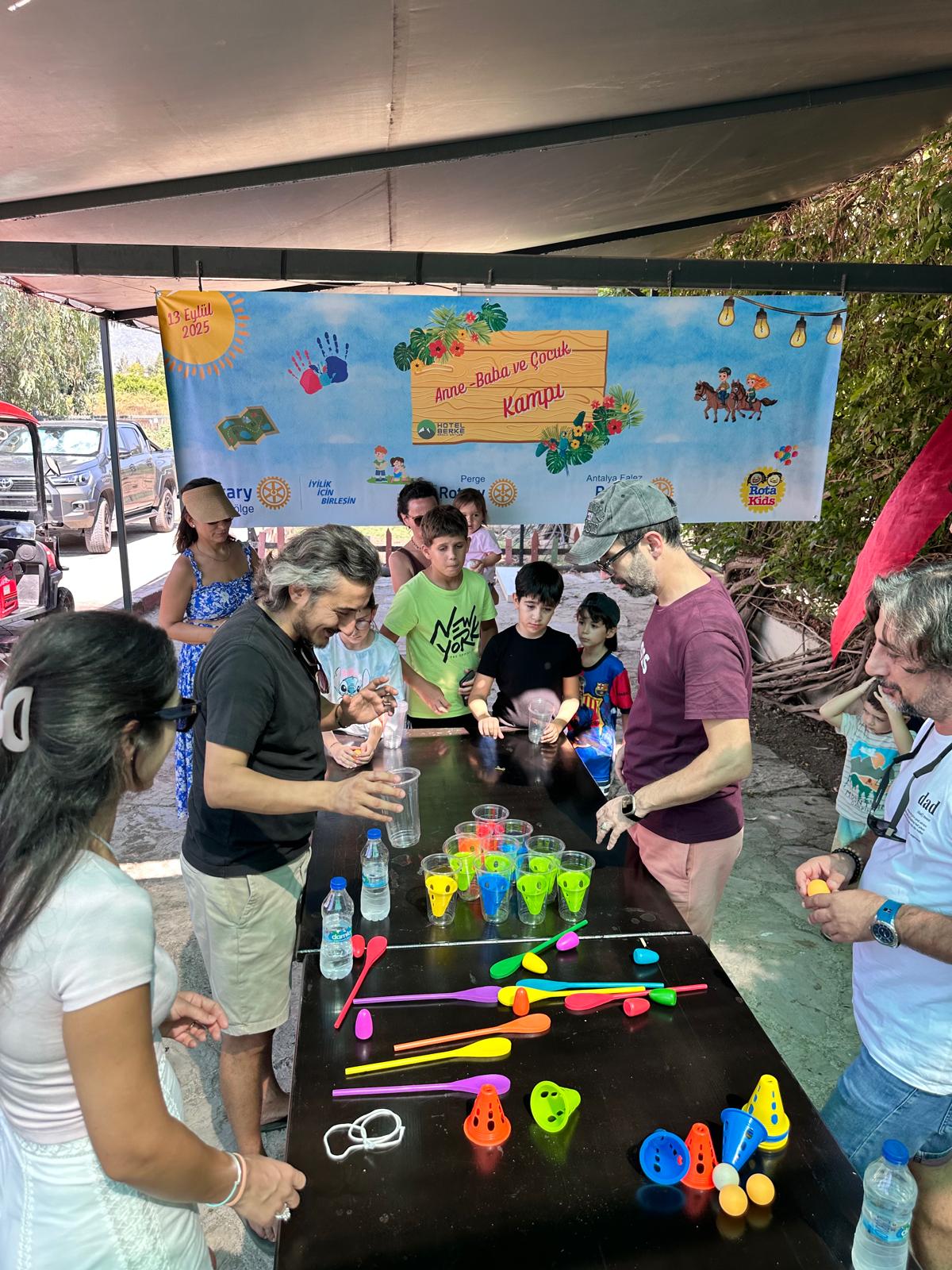 Anne Baba Çocuk Kampı