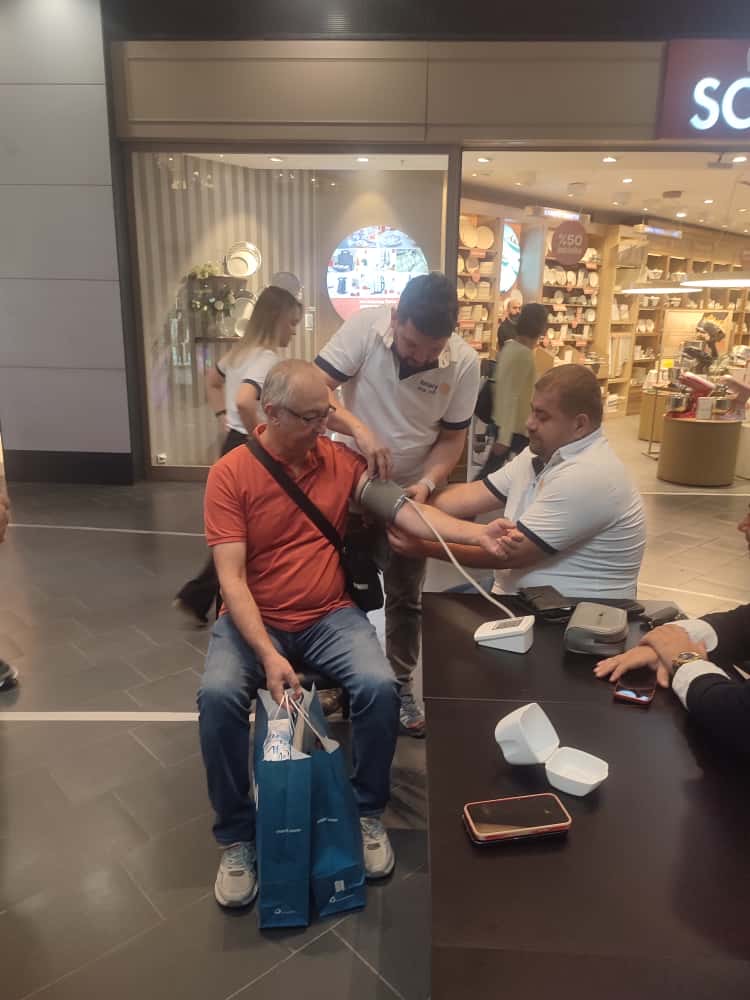 Avm de tansiyon ölçümü