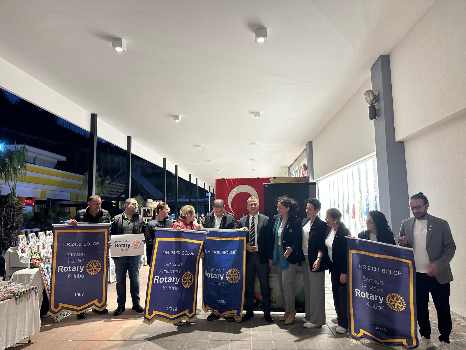 Cumhuriyet Kadınları El Emeği Çarşısı