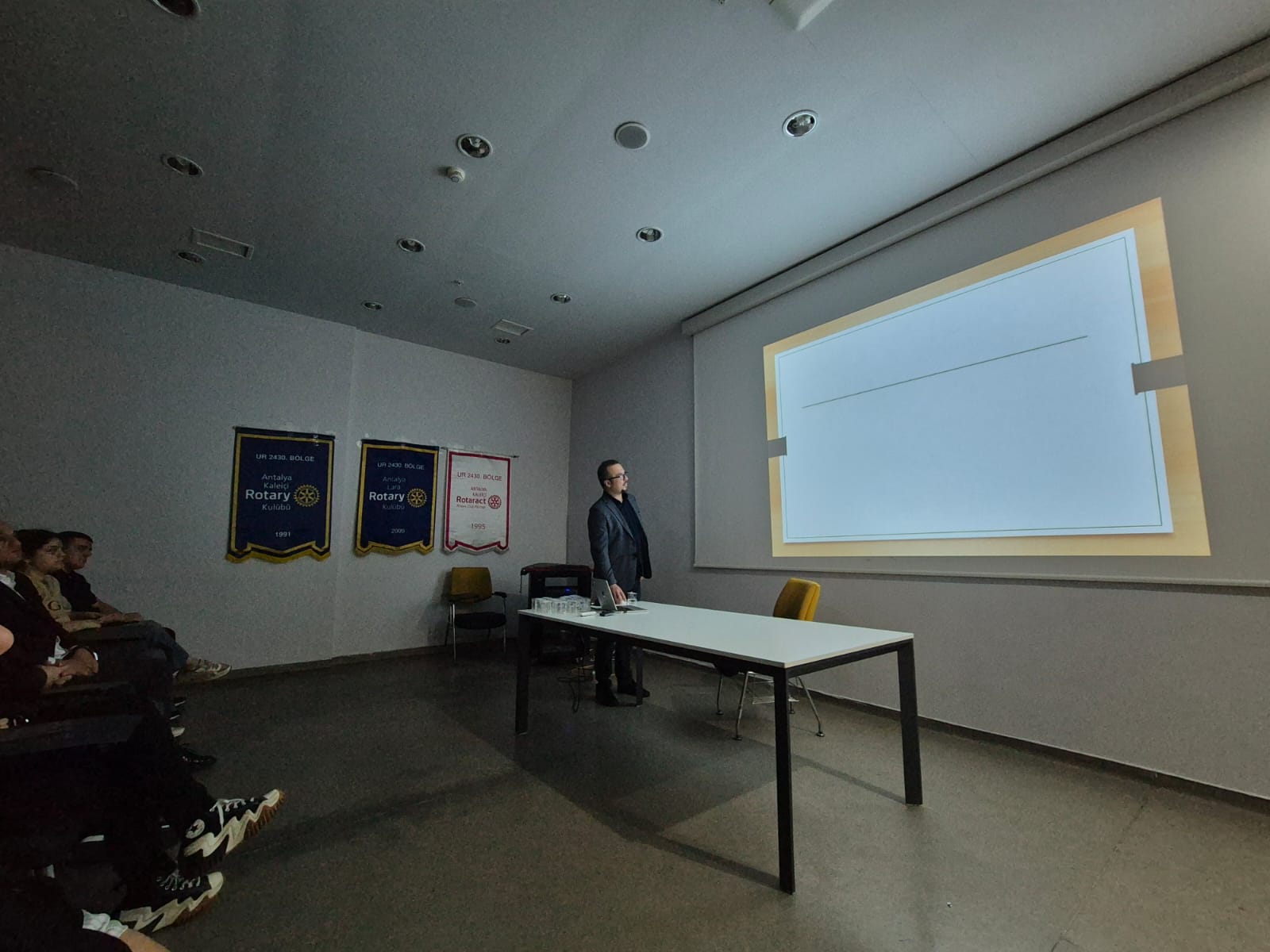 Madde Bağımlılığı ile Mücadele Görünmeyeni Gör Semineri