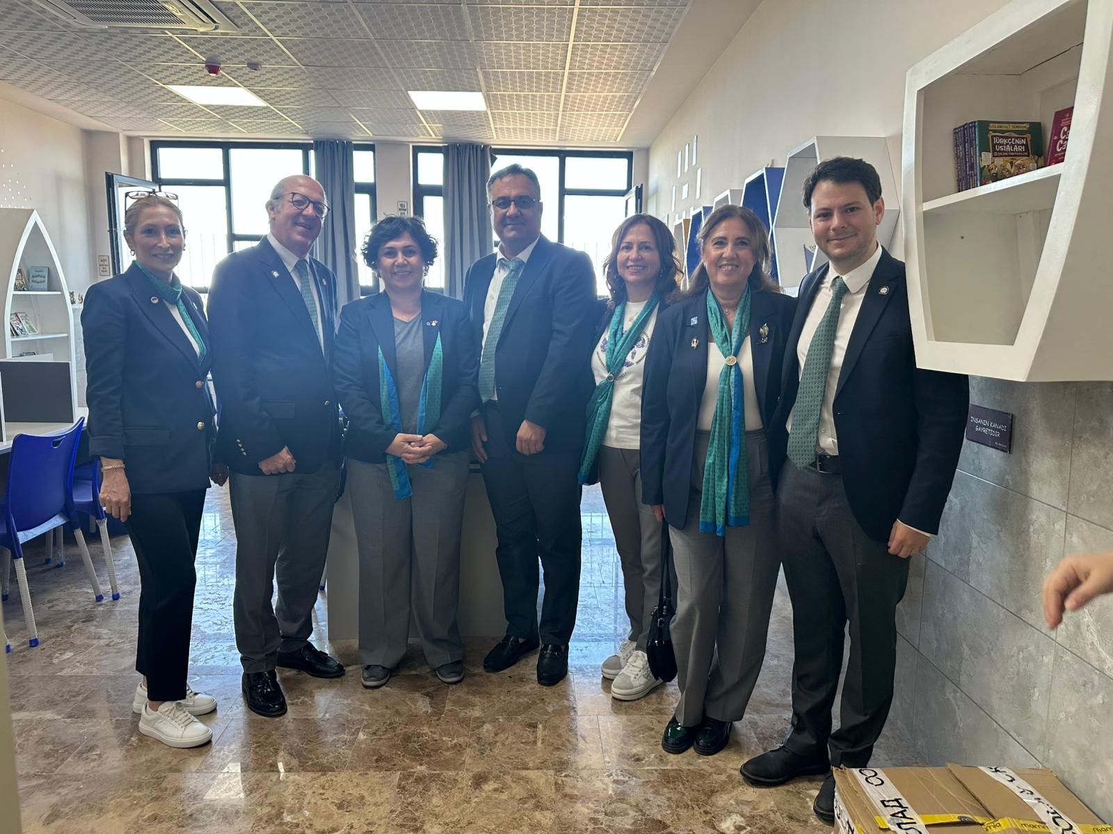 KÜTÜPHANE DONATIYORUM.