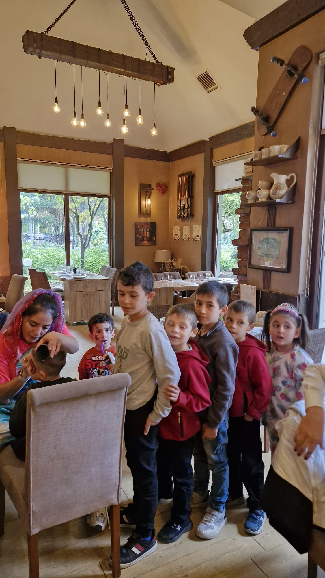 Kadın Sığınma Evindeki Kadınlar ve Çocuklara Moral Yemeği