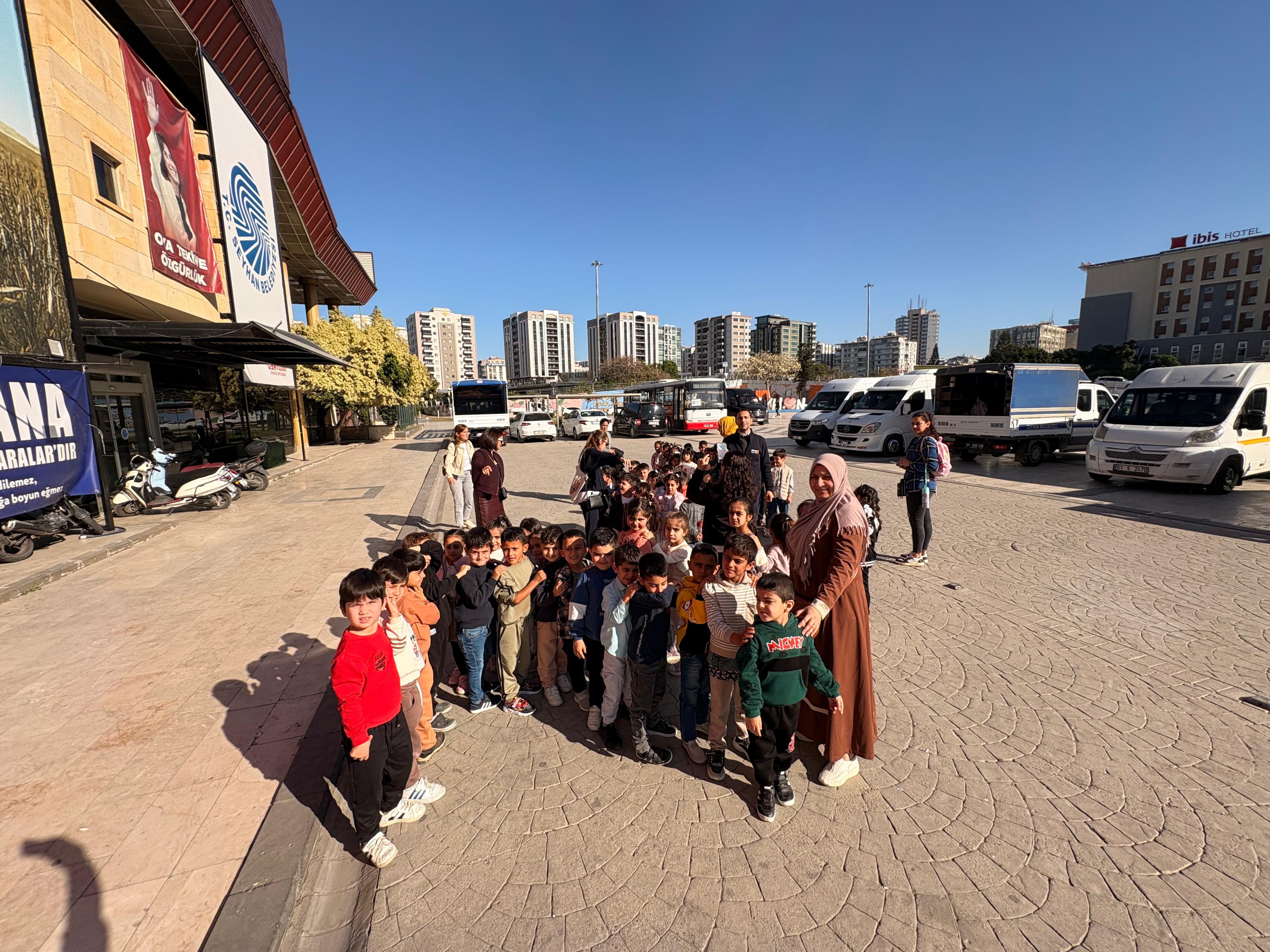 Gökbey Anaokulu öğrencileri ile çocuk tiyatrosu izledik