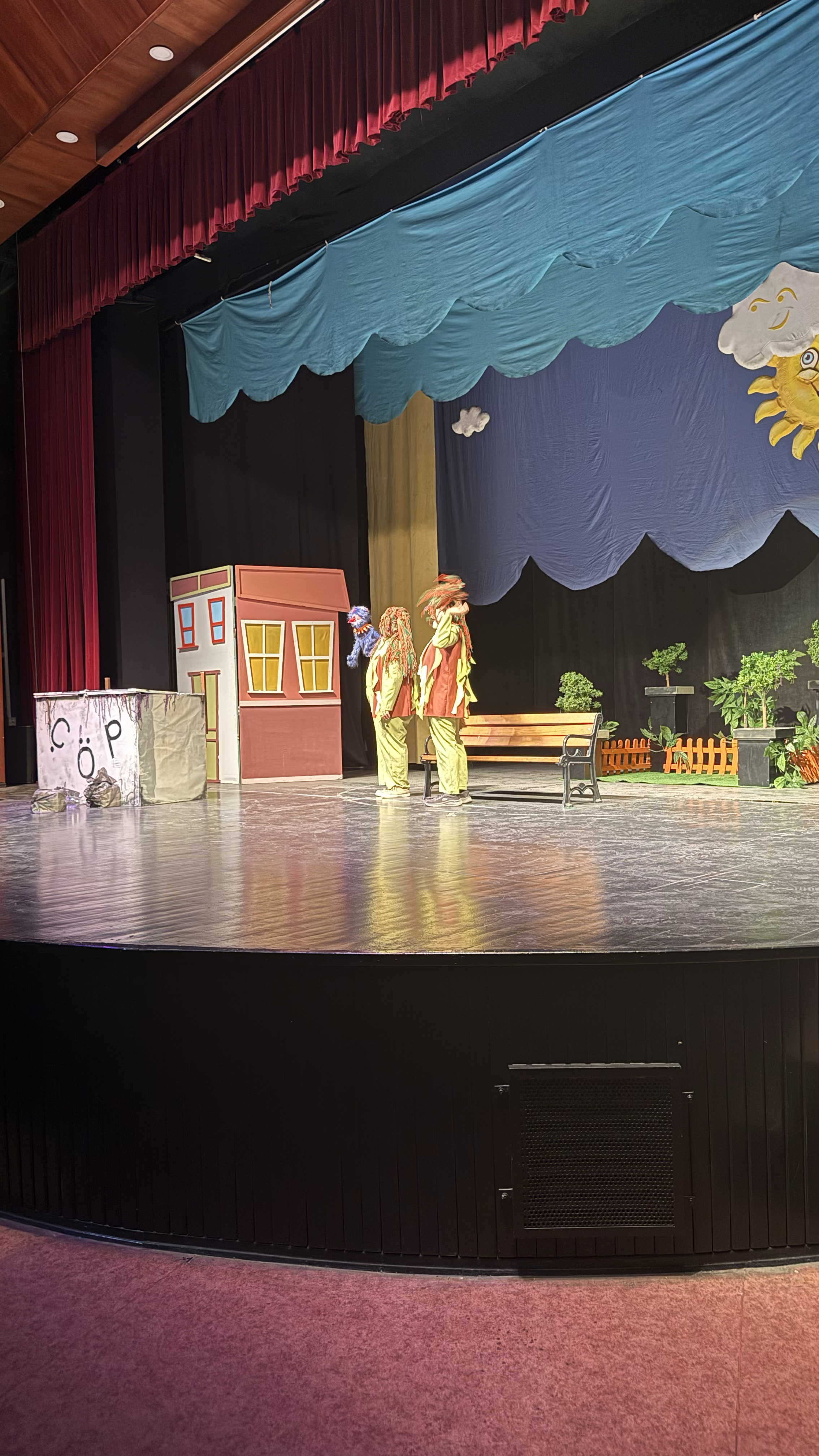 Gökbey Anaokulu öğrencileri ile çocuk tiyatrosu izledik