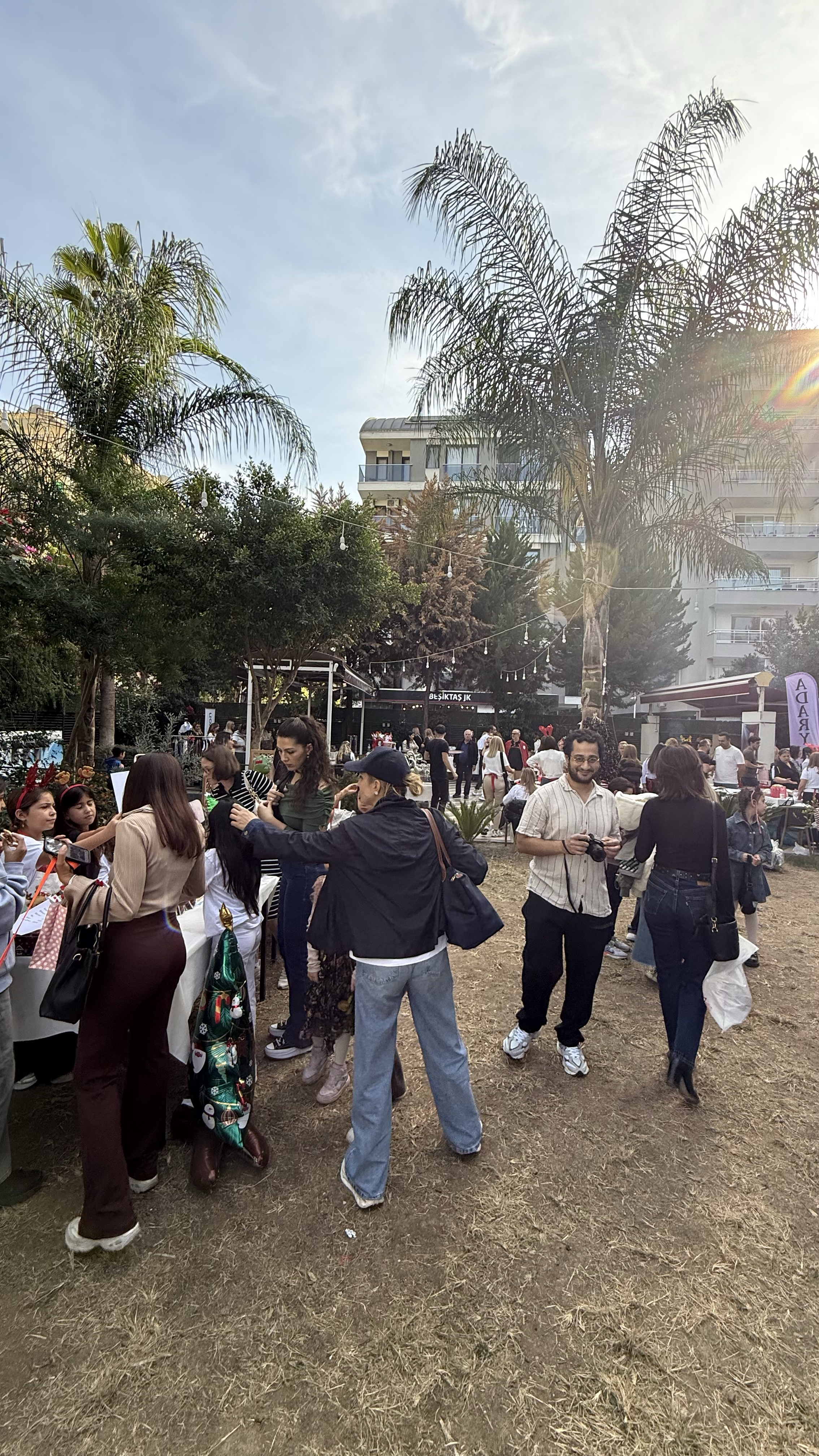 Ziçev Boyama Atölyesi Ürünlerinin Yılbaşı Panayırında Sergilenmesi