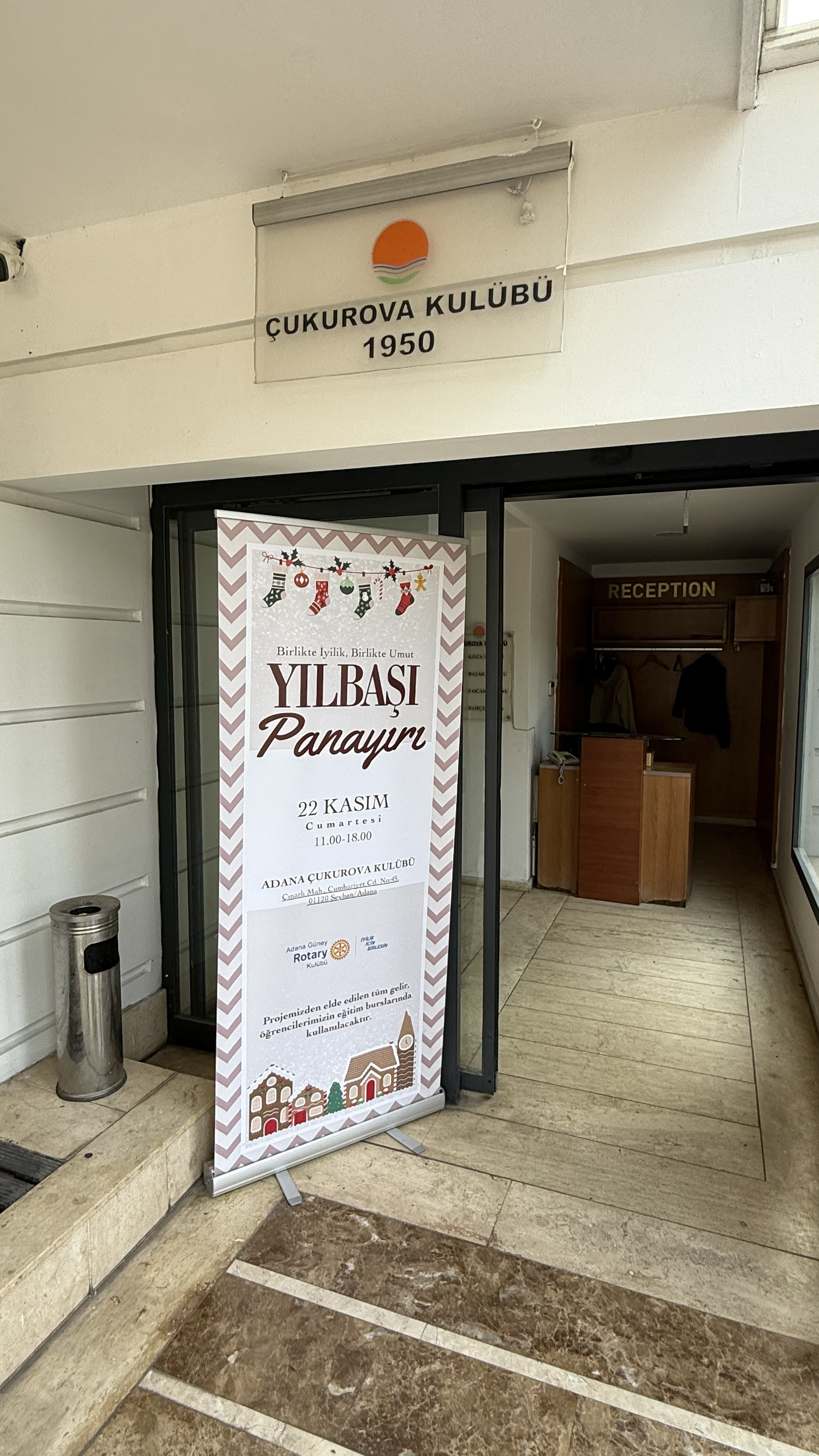 Ziçev Boyama Atölyesi Ürünlerinin Yılbaşı Panayırında Sergilenmesi