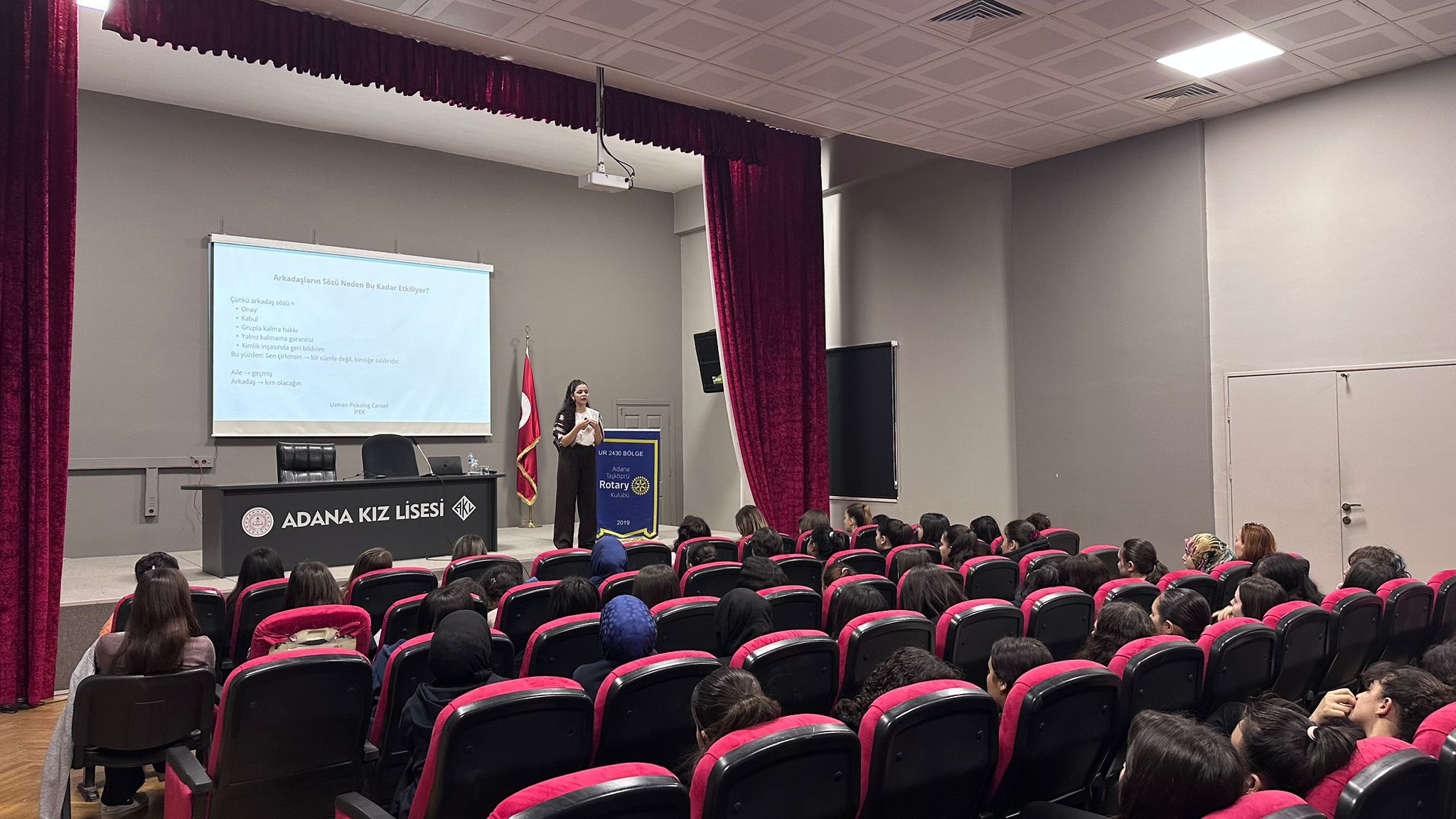 Adana Taşköprü Rotary Kulübü Çocuk Hakları ve Akran Zorbalığı Projesi